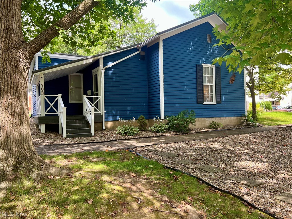 You’ll love this adorable downtown bungalow in a desirable neighborhood on one of Marietta's beautiful brick streets. Enjoy the charming front porch, perfect for morning or winding down in the evening. Sellers have taken great care of this home & it shows. The updates include new exterior paint, an updated kitchen with a quartz countertop, a new front porch with composite decking and led ceiling lights, a completely remodeled bathroom with floor-to-ceiling tile on the shower, a new electrical panel, and a new metal roof in 2018! Whether you're downsizing or looking for your first home, you'll be delighted with this fantastic find!