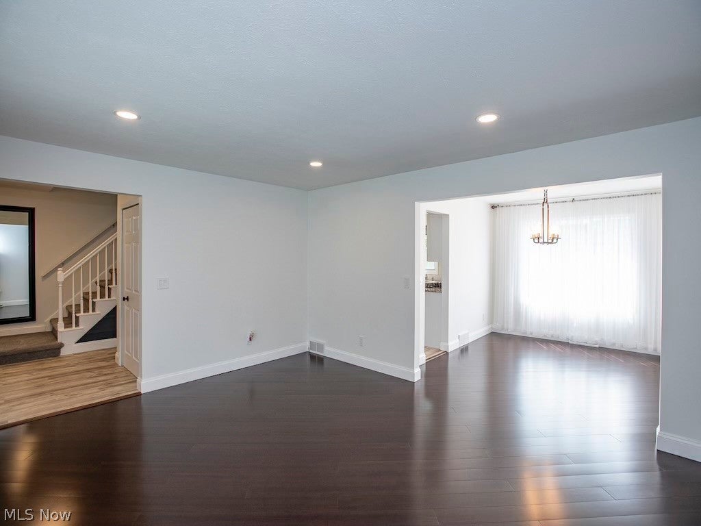 3883 Sanford Drive