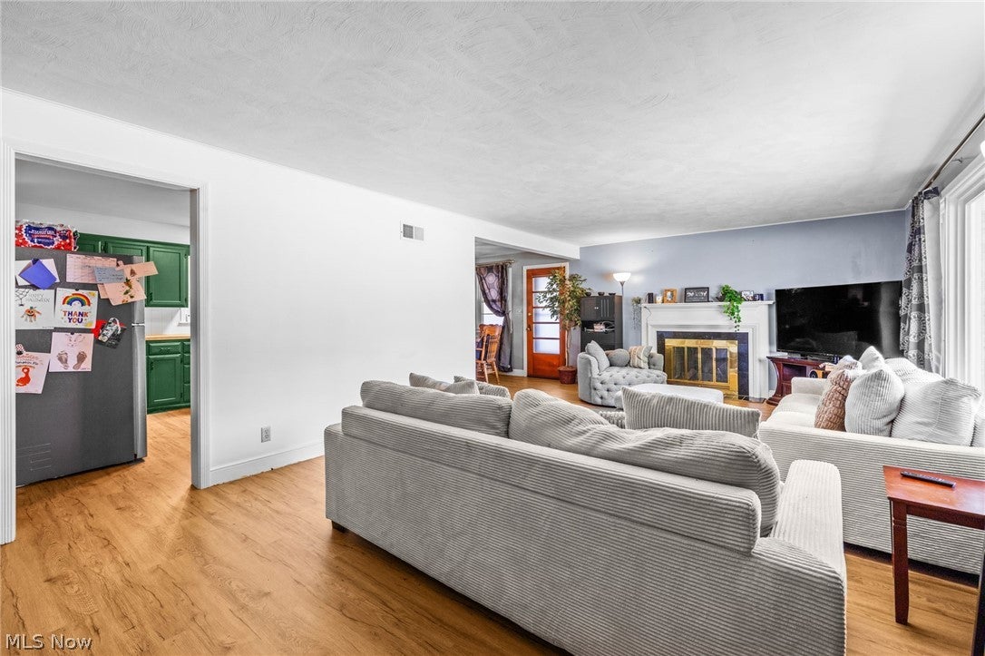 887 Arlington Avenue
