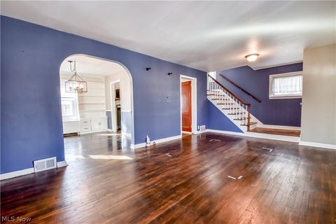 Tiny photo for 536 Independence Street, Fairport Harbor, OH 44077 (MLS # 5190028)