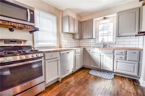 Tiny photo for 536 Independence Street, Fairport Harbor, OH 44077 (MLS # 5190028)