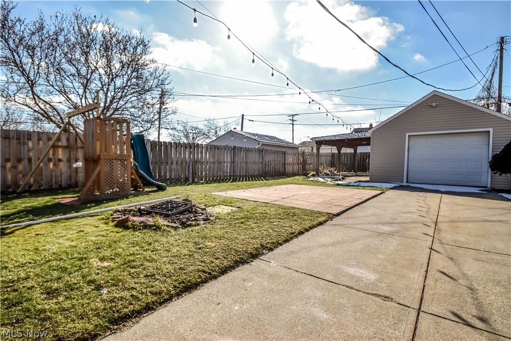 Photo of 536 Independence Street, Fairport Harbor, OH 44077 (MLS # 5190028)