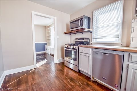 Tiny photo for 536 Independence Street, Fairport Harbor, OH 44077 (MLS # 5190028)