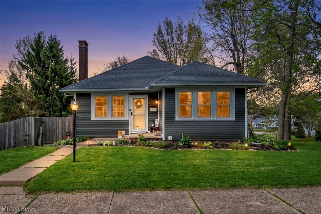 Photo of 275 4th Street SW, Brewster, OH 44613 (MLS # 5205158)