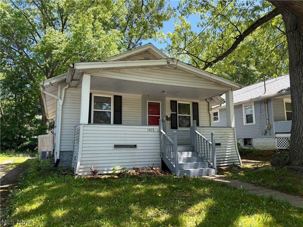 Photo of 1405 Brandon Avenue, Akron, OH 44305 (MLS # 5214991)