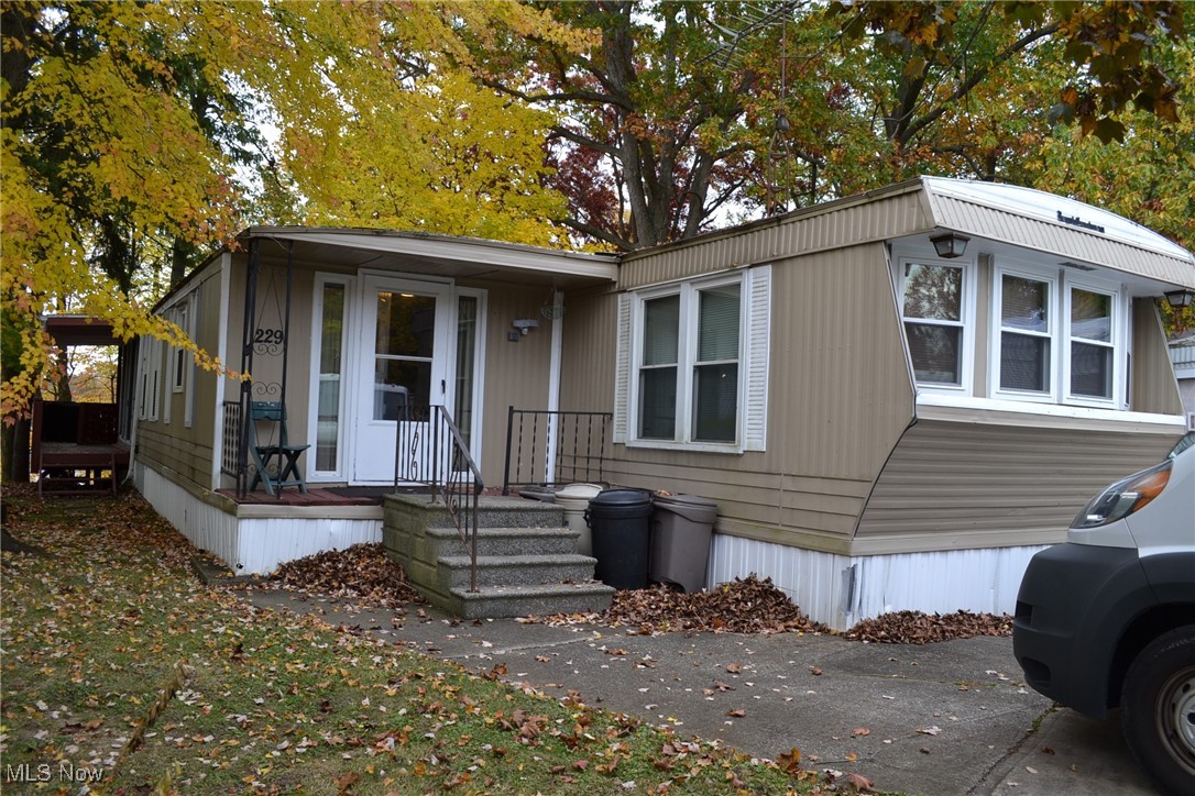 3565 East 106th Street, Cleveland, Ohio image 1