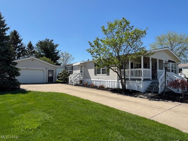 381 Golfway Drive, Painesville, Ohio image 2