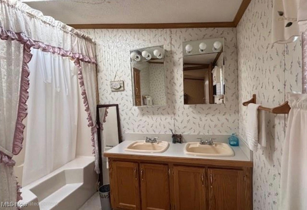381 Golfway Drive, Painesville, Ohio image 27