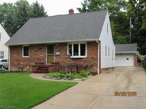 Homes For Sale - 1733 E 238th Street<br/> Euclid, OH 44117