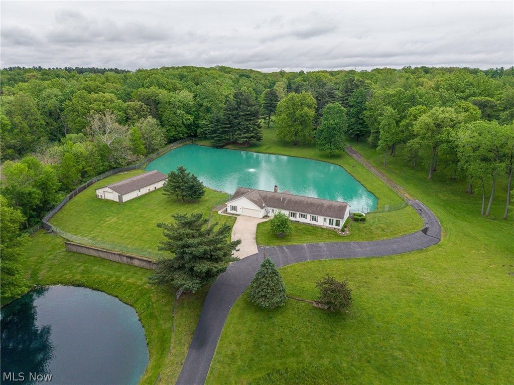 Photo of 9541 N Bedford Road, Macedonia, OH 44056 (MLS # 5212257)