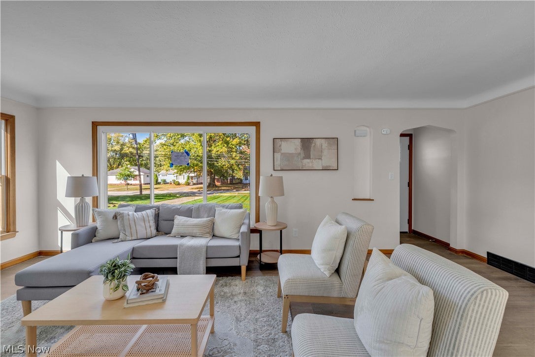 10711 Meadowbrook Drive