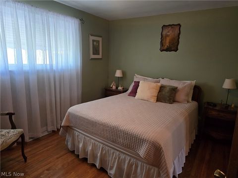 Tiny photo for 15021 Florence Drive, Maple Heights, OH 44137 (MLS # 5210234)