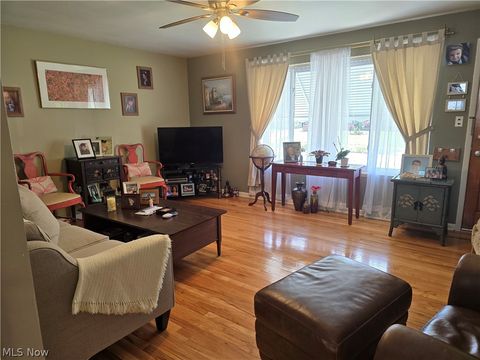 Tiny photo for 15021 Florence Drive, Maple Heights, OH 44137 (MLS # 5210234)