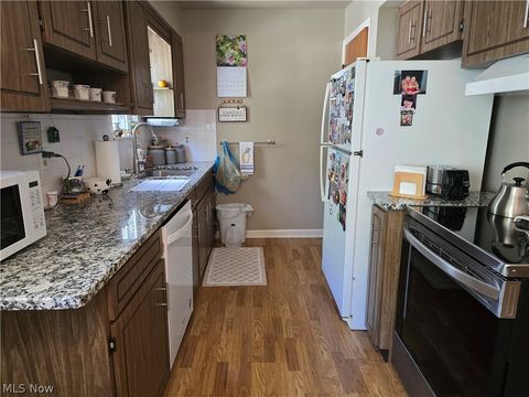 Tiny photo for 15021 Florence Drive, Maple Heights, OH 44137 (MLS # 5210234)