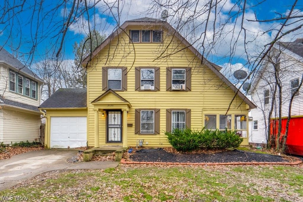 Photo of 3130 E Overlook Road, Cleveland Heights, OH 44118 (MLS # 5196054)