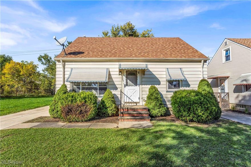 13005 Shady Oak Blvd, Garfield Heights - Spacious 3 bed 1 bath single family home! //

$1,150 rent / $1,150 deposit //
$49 application fee per adult //
1-2 pets OK in this unit. After application pre-approval, a PetScreening is required for any animals to proceed with one of our properties; a PetScreening affidavit is still required if you have no pets. (Some breed restrictions apply per HUD guidelines). //
NO SMOKING //
1 time $149 non-refundable set up fee paid at lease signing //

$30/month required resident benefit package; can include personal property/liability insurance for an additional $5/month for $35/month total //

** ** CMHA OK - 3 bdrm voucher; must be prepared with reservation fee to hold the property and moving packet. ** ** //

After application Pre-Approval 1 applicant per household application is required to fill out a PetScreening application, before being about to proceed with placing a Reservation Fee for one of our properties. You will receive a pre-approval for your application and in order to proceed, the PetScreening is required. Even if you have NO pets - this application must be filled out. One time, non-refundable pet fee of $200-500 per animal applies to all pets & must be paid before or when you pay your first month rent. (No fee for qualified assistance animals). //

Our application is processed through secure site: Findigs, and they require ID and income verification. Without this, your application will not be processed. They offer 24/7 chat support on their application directly if you have any questions. //

BEDROOMS: 3 //
BATHROOMS: 1 //
APPLIANCES PROVIDED: Fridge and stove //
UTILITIES / RESIDENT RESPONSIBILITY: Residents are responsible for all utilities including: water/sewer/trash, gas & electric and are responsible to maintain lawn care, maintenance & snow removal. //

Serious inquiries only.