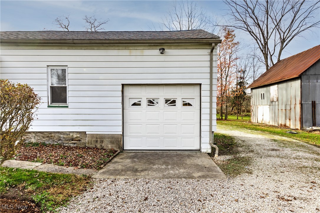 2076 Kinsman Road, North Bloomfield, Ohio image 3