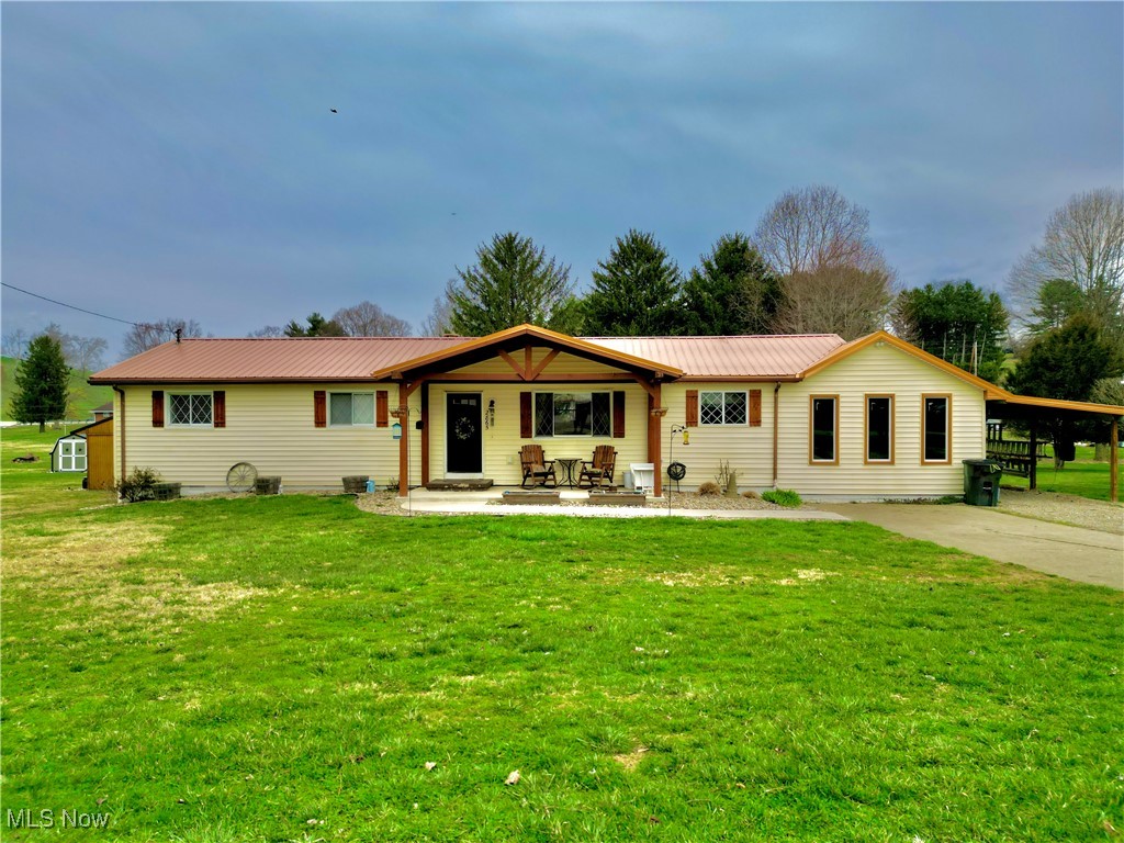 2865 Pioneer Circle, Zanesville, Ohio image 1