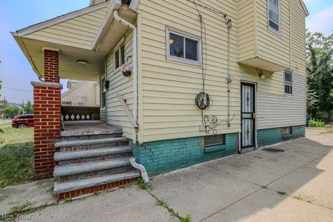 Tiny photo for 980 Evangeline Road, Cleveland, OH 44110 (MLS # 5255224)
