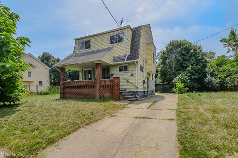 Photo of 980 Evangeline Road, Cleveland, OH 44110 (MLS # 5255224)