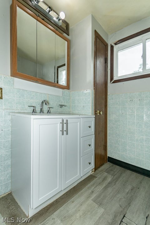 Tiny photo for 980 Evangeline Road, Cleveland, OH 44110 (MLS # 5255224)