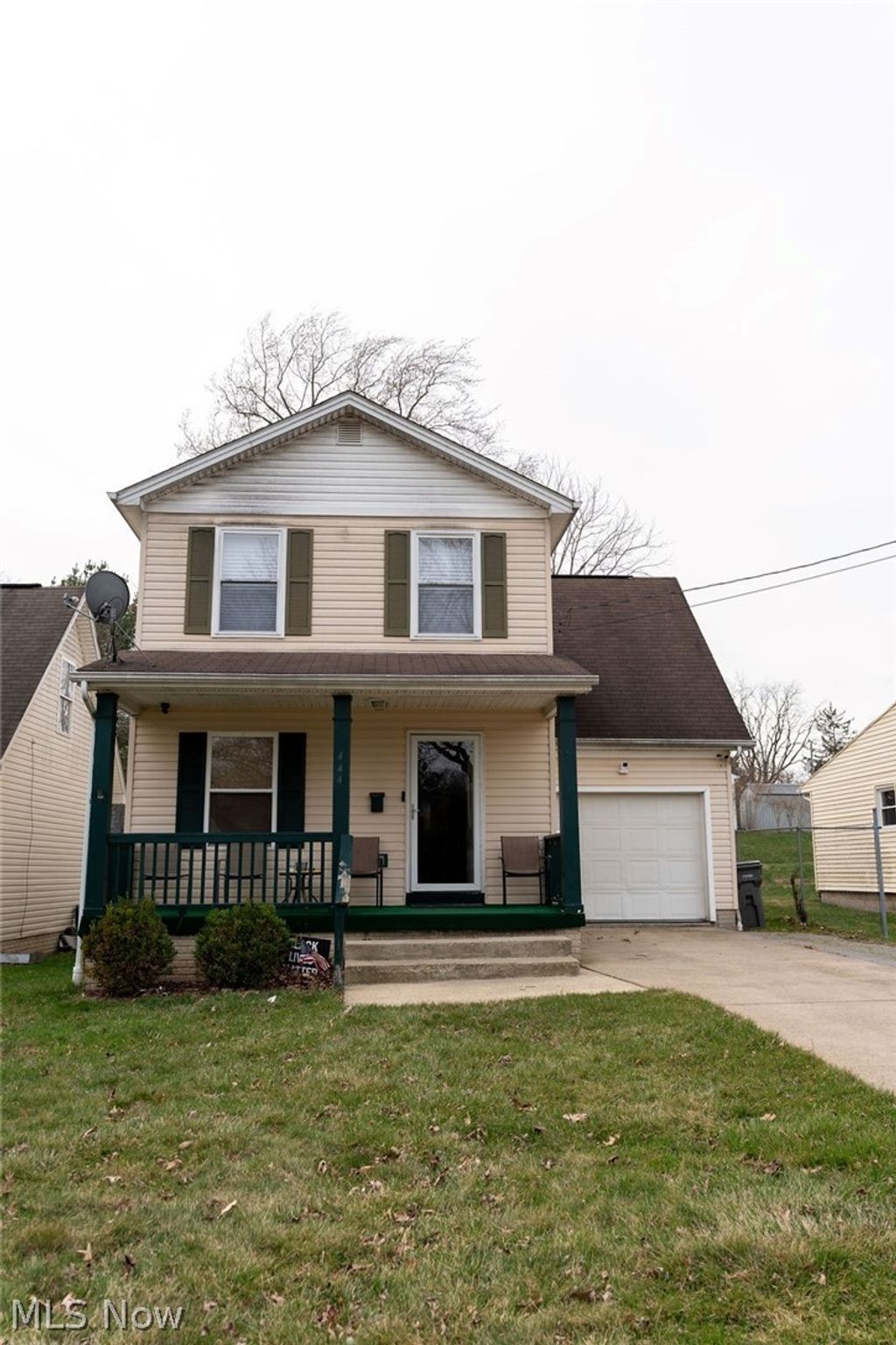 Photo of 444 Sunshine Avenue, Youngstown, OH 44505 (MLS # 5194779)
