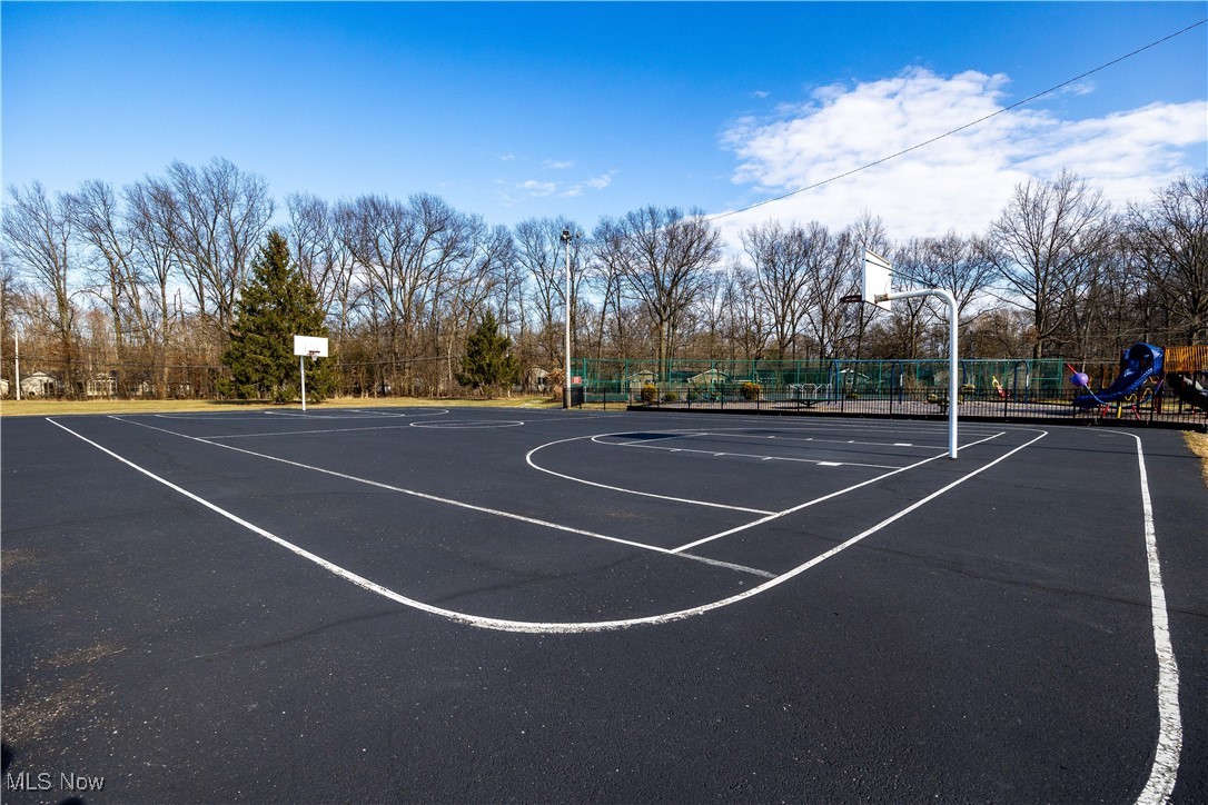 32670 Willowbrook Lane, North Ridgeville, Ohio image 36