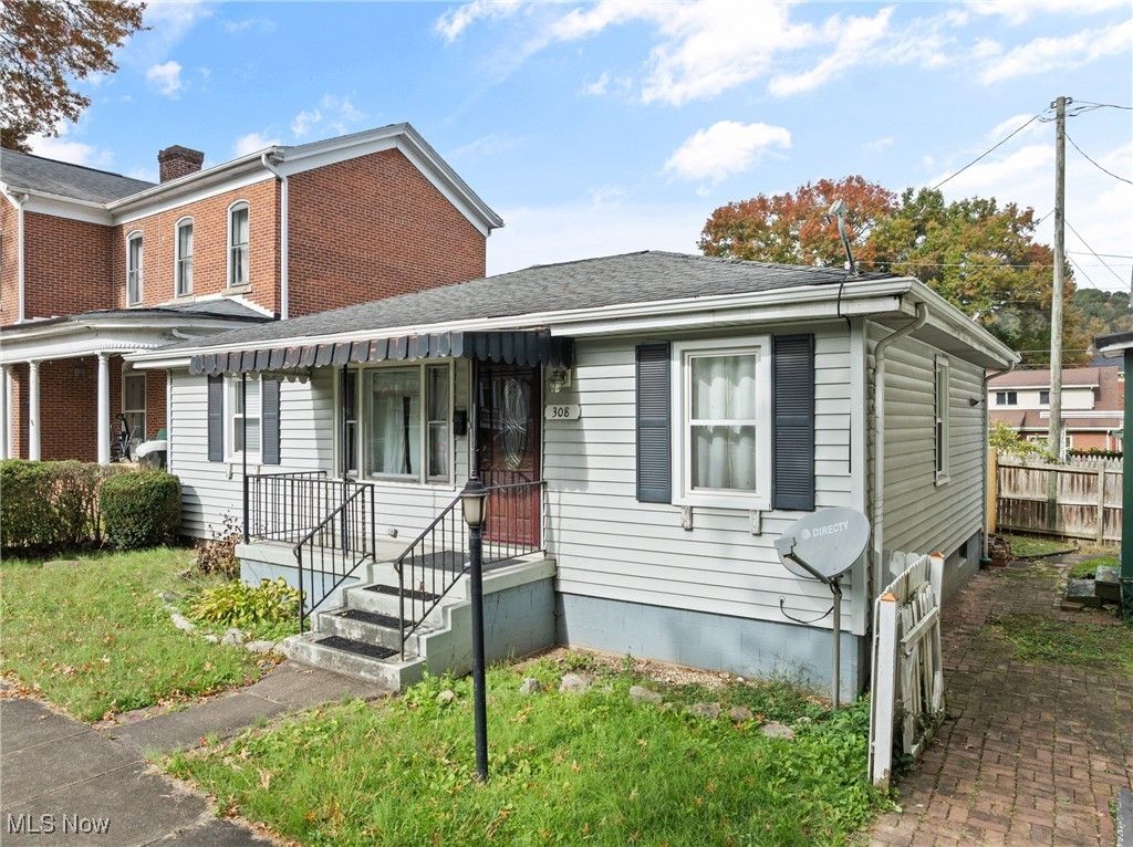 Photo of 308 Whitely Street, Bridgeport, OH 43912 (MLS # 5166918)