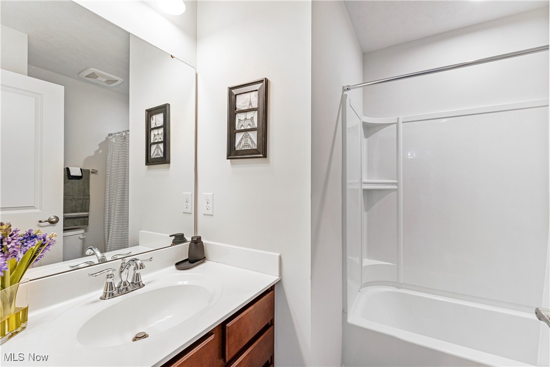 1512 Gate House Street, Canton, Ohio image 27