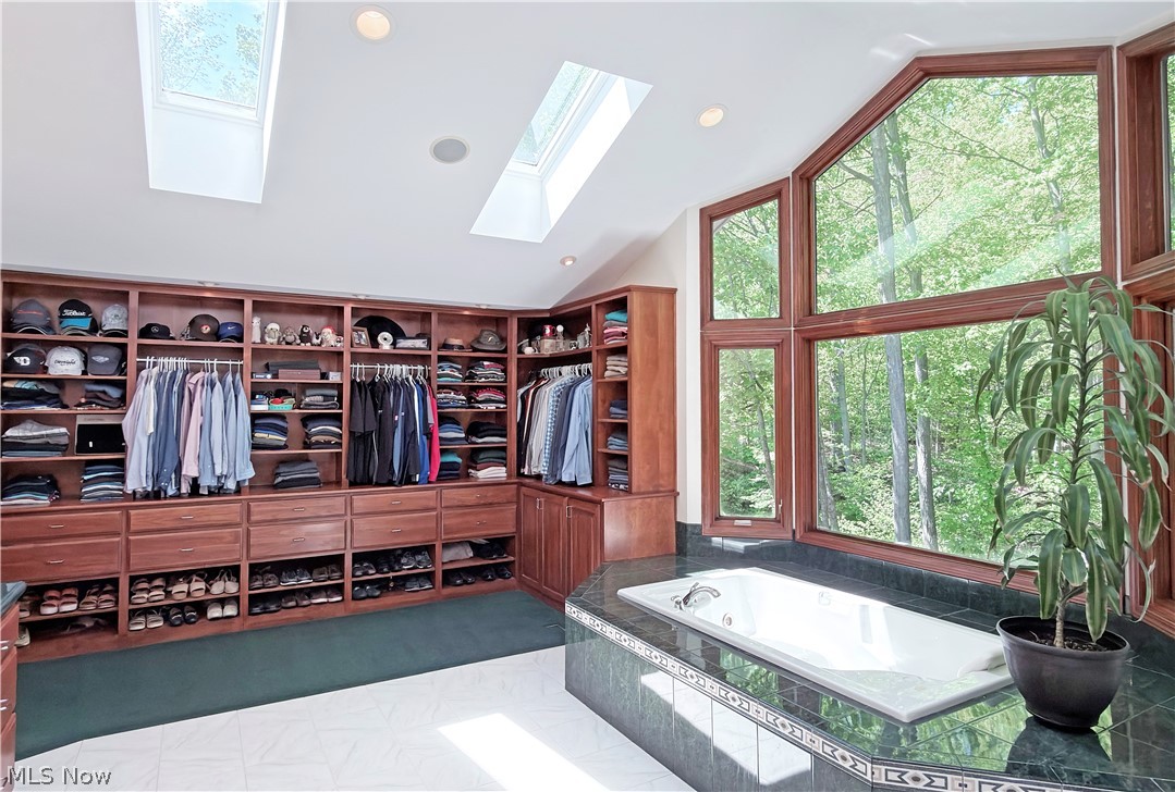 Scenic View Estate 1 - Residential