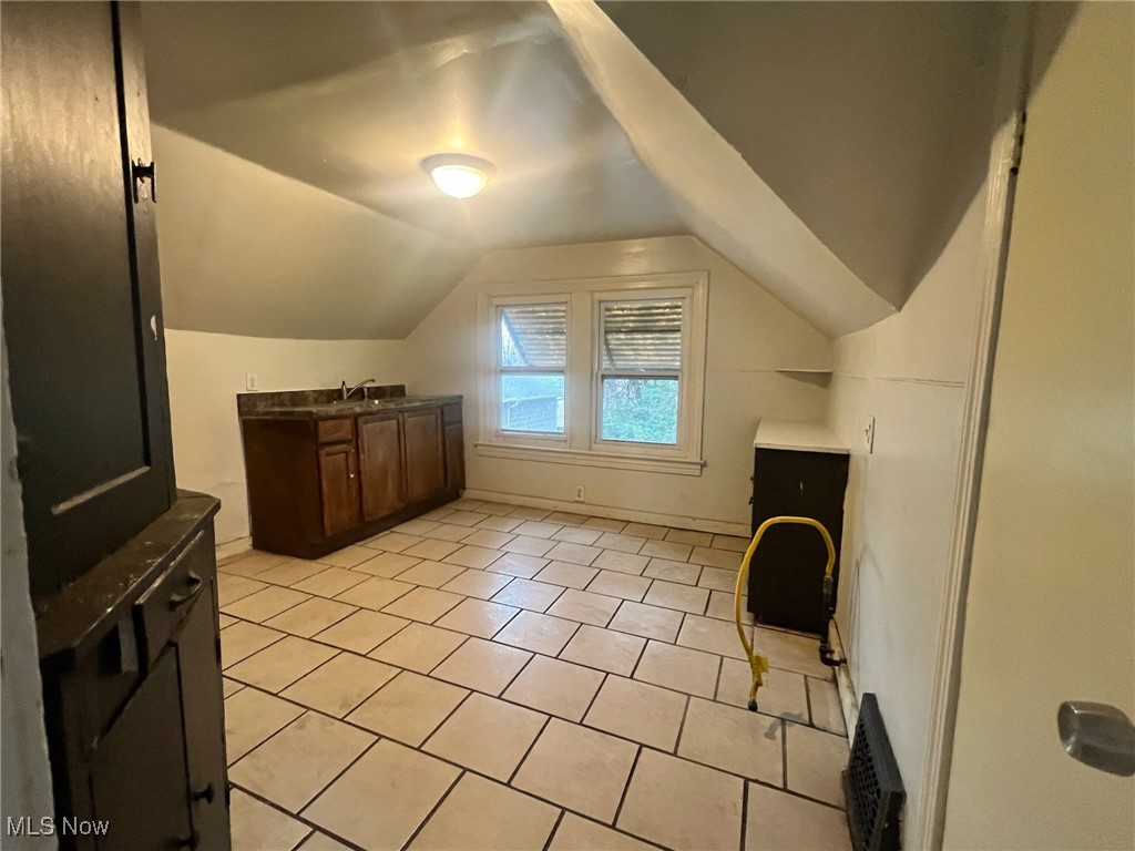 Caroline Beyerles - Residential Lease