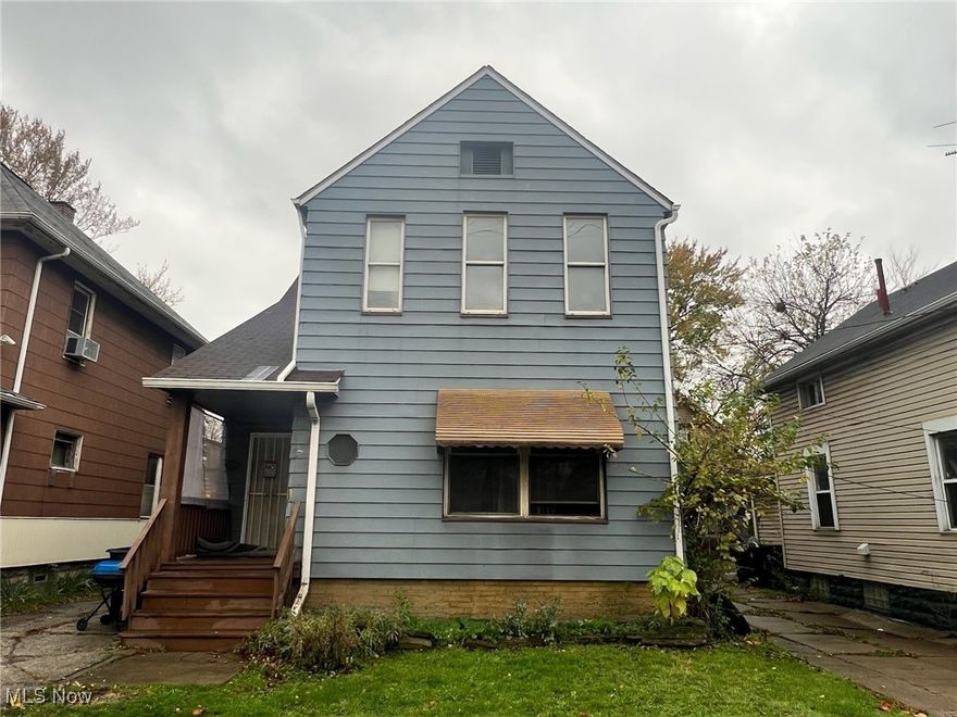 Here's a charming 2 Bedroom 1 Bath available for rent with a formal living & dining room. Upstairs unit is available now! Minutes away from the highway and downtown Cleveland. Section 8 & Eden accepted.  Fair housing accommodations and modifications for persons with disabilities will be considered on a case by case basis in accordance with the fair housing laws.