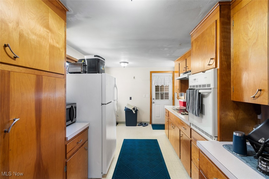 7785 Frank Avenue, North Canton, Ohio image 8