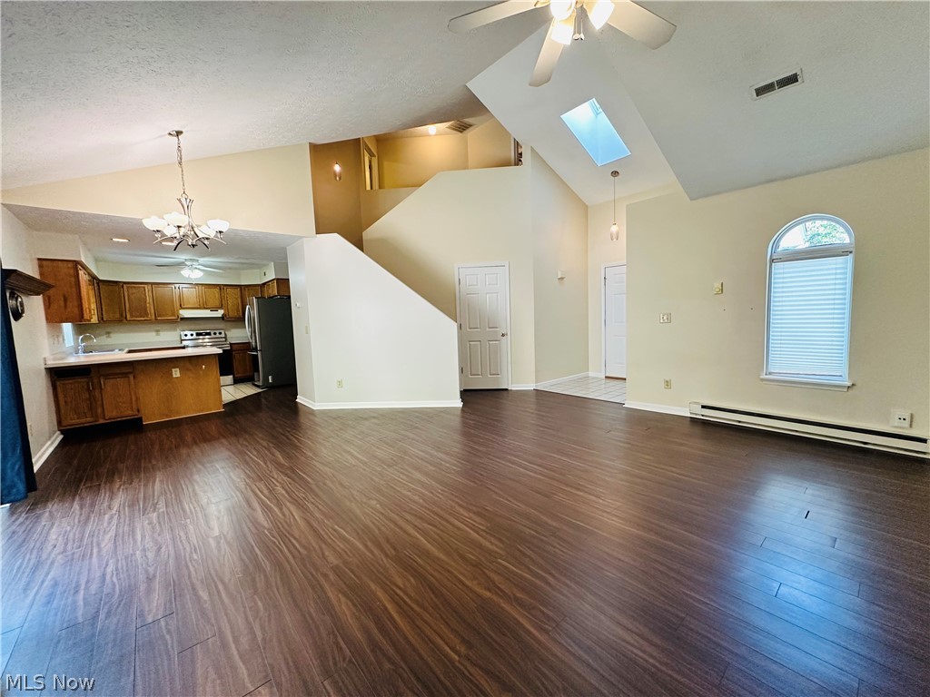 Hilltop Terrace Condo - Residential