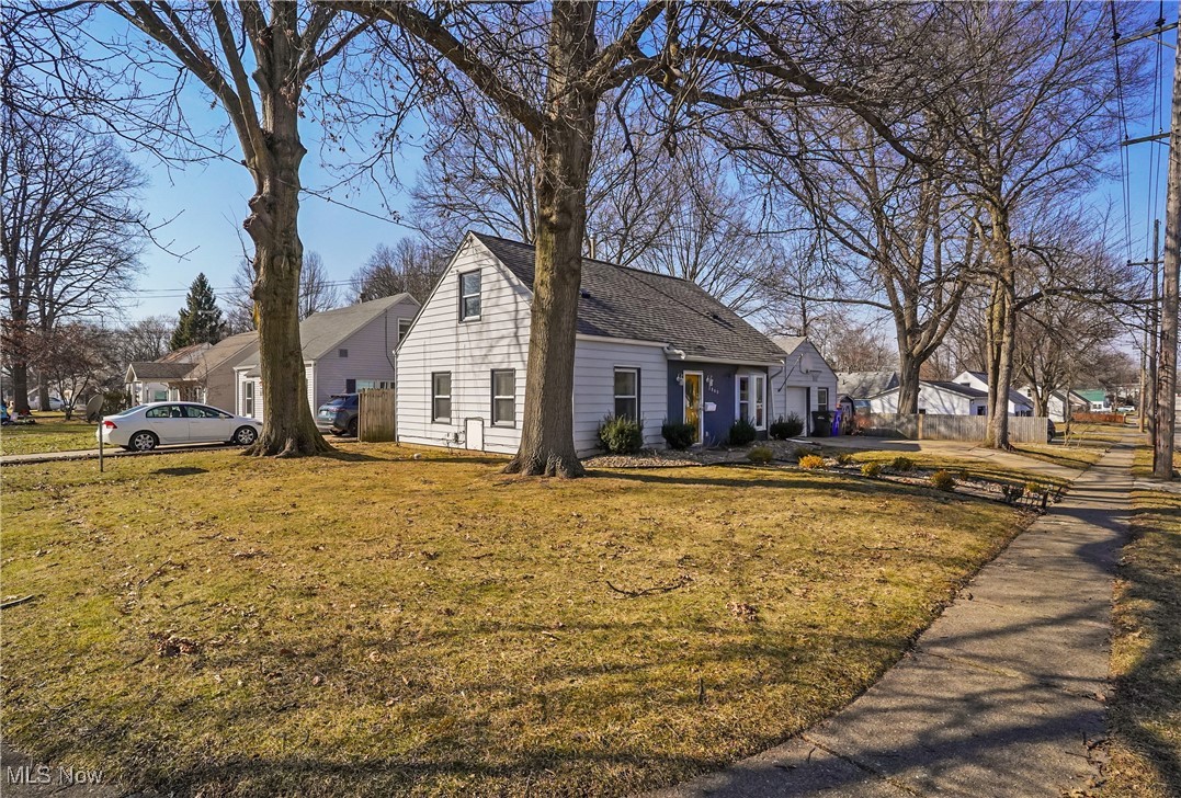 2860 Elmwood Street, Cuyahoga Falls, Ohio image 2