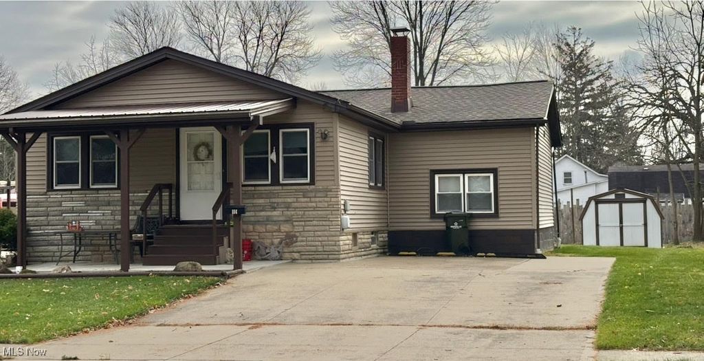 Photo of 114 Adams Street, Wellington, OH 44090 (MLS # 5173348)