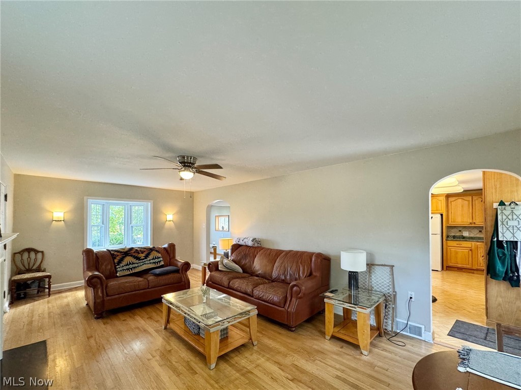 COUNTRY CLUB - Residential