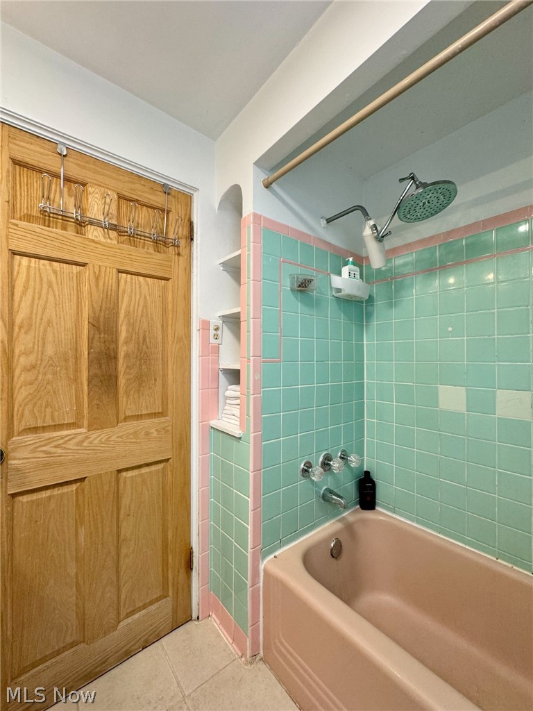 COUNTRY CLUB - Residential