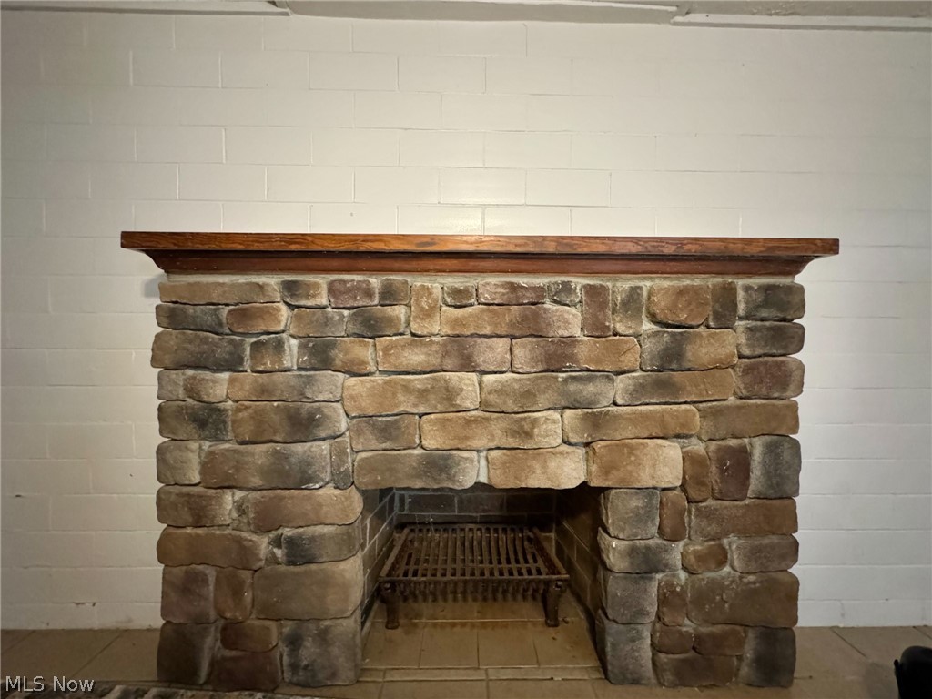 COUNTRY CLUB - Residential