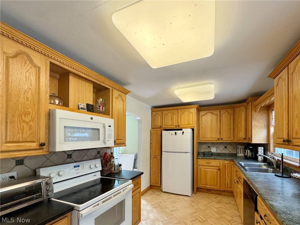 COUNTRY CLUB - Residential