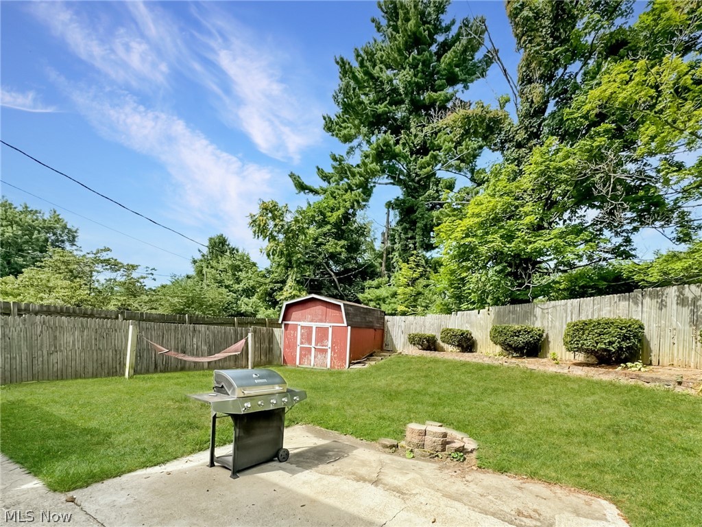 COUNTRY CLUB - Residential