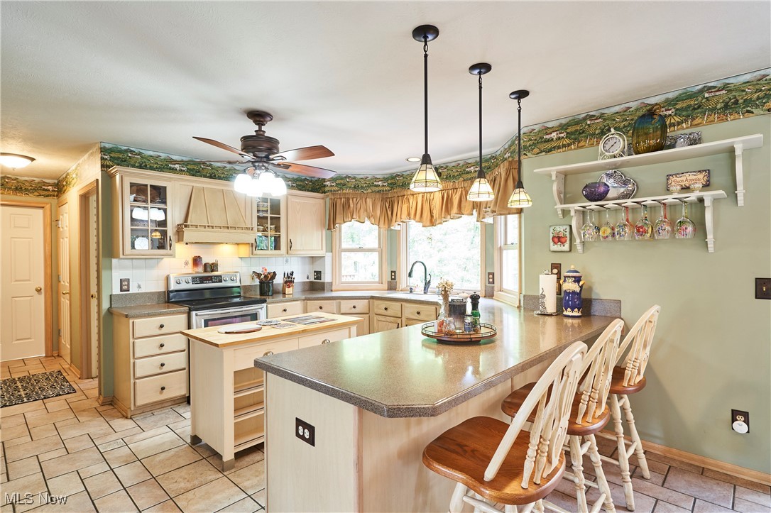 Stow, Ohio 44224, United States, 4 Bedrooms Bedrooms, ,4 BathroomsBathrooms,Residential,Active,210359