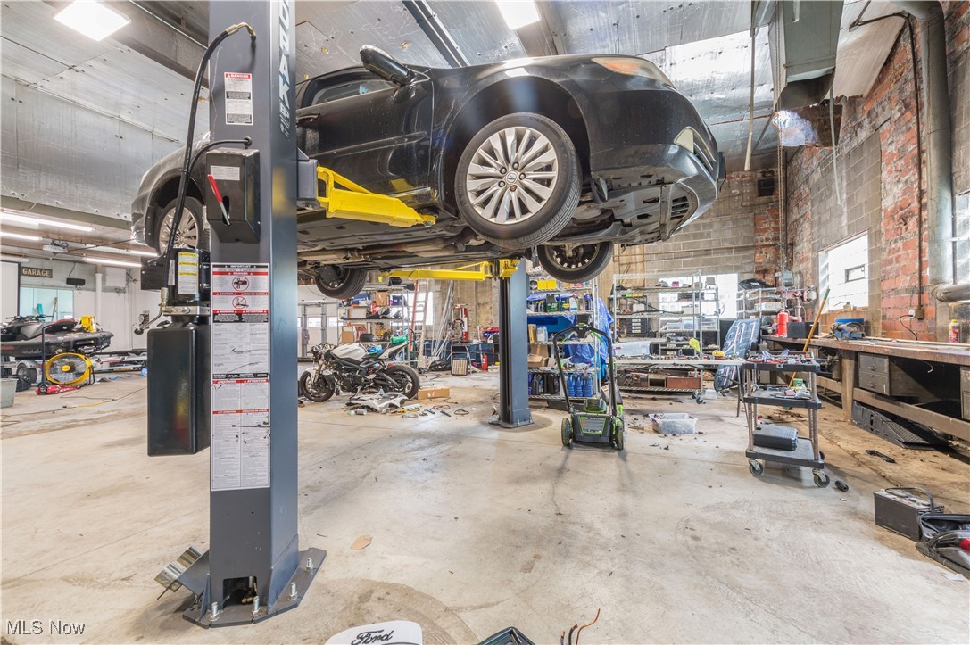 Aurelius Resub - Commercial Sale