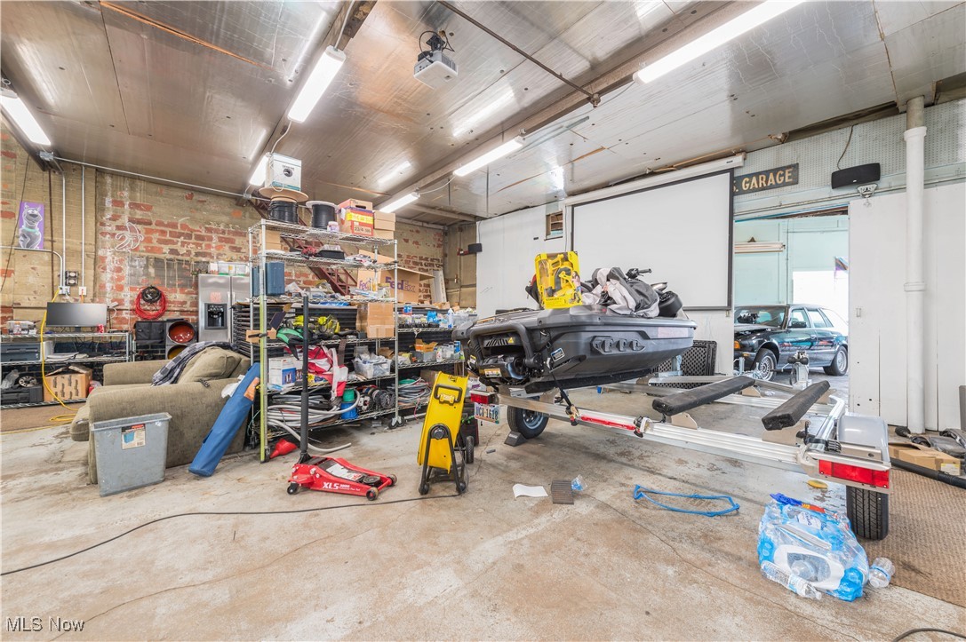 Aurelius Resub - Commercial Sale