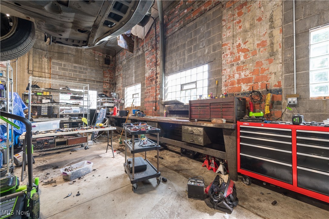 Aurelius Resub - Commercial Sale