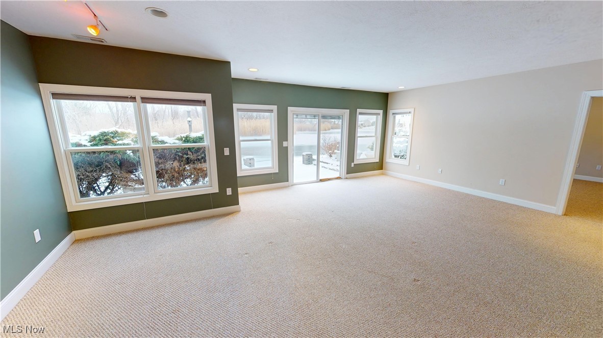 Lakes/Franklin Mills Condo - Residential