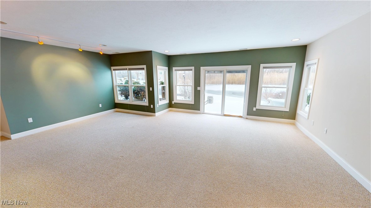 Lakes/Franklin Mills Condo - Residential