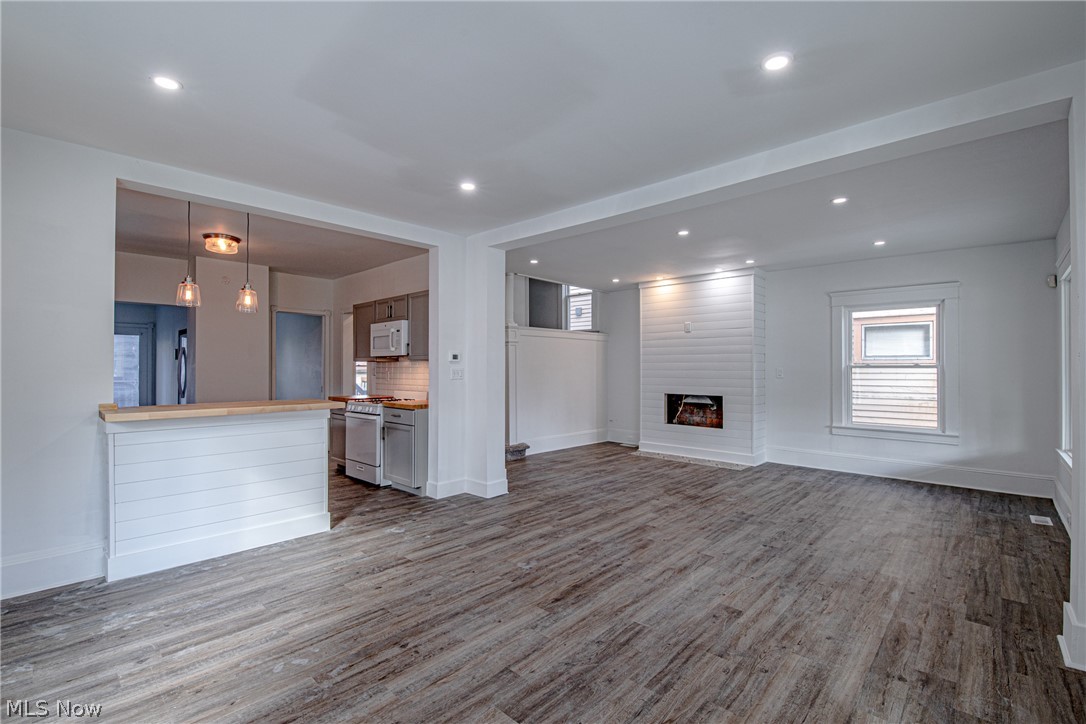 J S Edwards - Residential