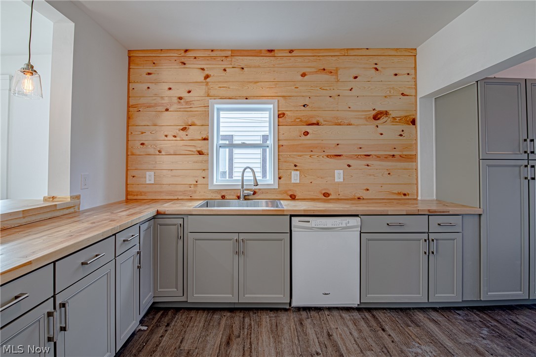 J S Edwards - Residential