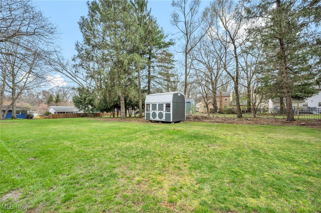 679 Garnette Road, Akron, Ohio image 38